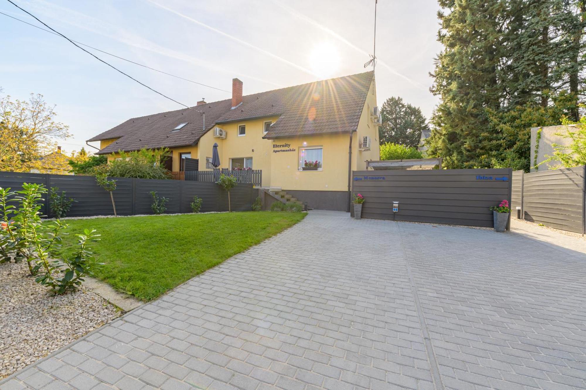 Eternity Apartmanhaz Keszthely Exteriér fotografie